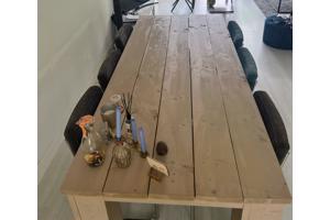 Eettafel en 6 stoelen