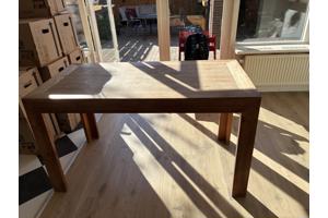 Teakhouten eettafel