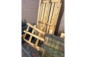Pallets / brandhout