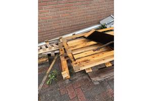 Pallets / brandhout