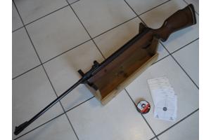 GAMO 610 4,5 mm luchtbuks  ,met hardhouten kolf