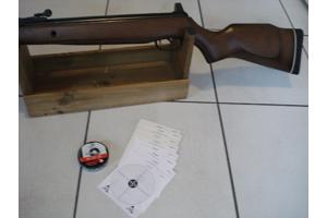 GAMO 610 4,5 mm luchtbuks  ,met hardhouten kolf