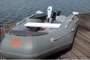 Aqua Marina BT 88850 met Out Wave electrisch motortje MF54