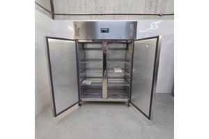 Heeft een koelkast en koelkast kast