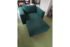 chaise longue  met nieuwe groene bekleding