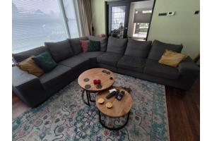 Grote grijze hoekbank