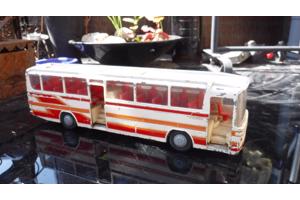 Mercedes 0303 reisbus van conrad H