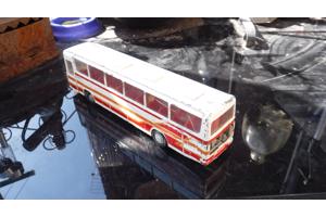 Mercedes 0303 reisbus van conrad H