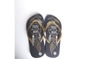 Teenslipper zwart goud met strass steentjes 32