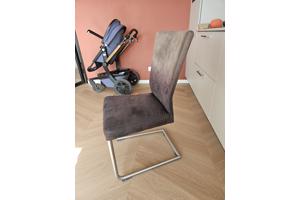 4 bruine microleder eettafelstoelen