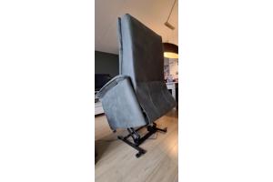 Sta-op stoel (Relaxfauteuil) HELEEN. 10 maanden gebruikt