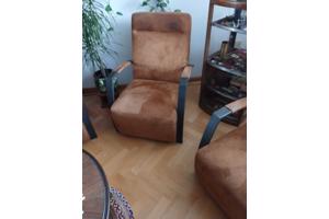 2 Stoelen en een 2 zitsbank