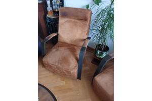 2 Stoelen en een 2 zitsbank