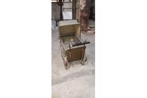 Gratis oude kinderwagen