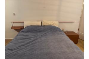 Mooi bed 160 breed bij 200 lang. Compleet met matras en topper