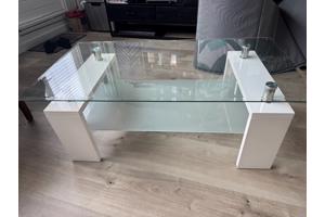 Gratis op te halen: Glazen salontafel