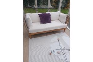 Een leuk 2 zits bankje.