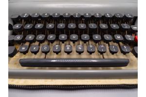 Olivetti Lettera 22