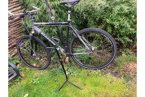 racefiets met standaard