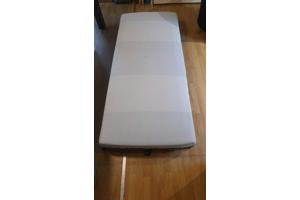 Goede kwaliteit lattenbodem met net, wasbaar matras
