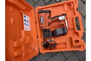 Paslode zo goed als nieuw met alle toebehoren