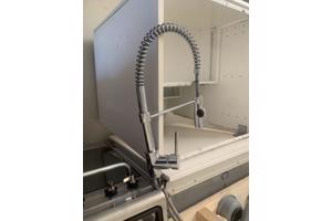 Keukenblad wit 168Cm met kraan