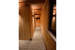 MAATWERK: blokhutten, woonunits, bijgebouwen.