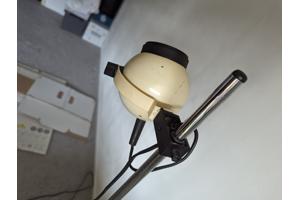 Bollamp aan standaard