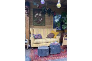 Gratis bankje 2 persoons geel