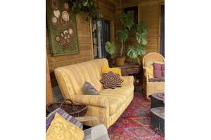 Gratis bankje 2 persoons geel