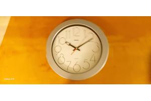 Moderne spiegel zo goed als nieuw