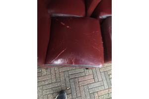 restaurantstoelen gebruikt  rode "skai/leren 14/15 stuks