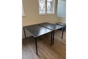 4 zwarte tafels