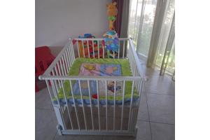 Box met kleed en muziekmobiel