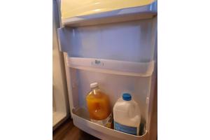 Tafelmodel koelkast met vriezer