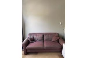 Comfortabele 3-zitsbank – bordeaux/rood met losse kussens