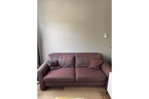 Comfortabele 3-zitsbank – bordeaux/rood met losse kussens