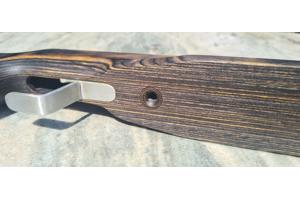 Vakkundig gemaakte custom laminaat benchrest kolf