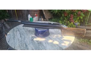 Vakkundig gemaakte custom laminaat benchrest kolf