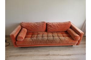Fluwelen driezitsbank (kleur burnt orange)