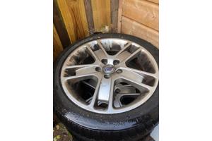 Volvo V50 en V70 wintervelgen 17 inch + 8 andere velgen