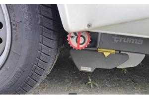 LMC Dominant 475 RD 2005 Truma Mover Volautomaat Vast bed