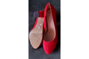 Rode pumps van Trend One, maat 38