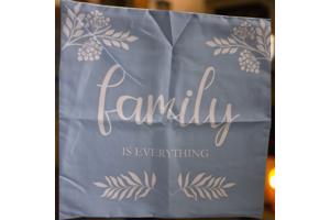 Set van 4 kussenhoezen lichtblauwe flowers met tekst 45x45cm