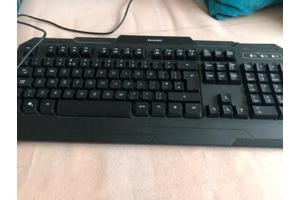 nieuw 2 toetsen borden merk hp en blaupunct