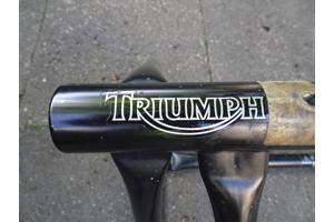 Paddockstand voor Triumph met enkelzijdige ophanging