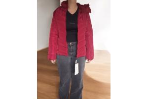 Ature winter jas rood XL/42 (Let op heeft 1 mankementje)