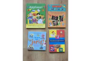 Kinderfeest, kindertraktaties, toneelspelen boeken