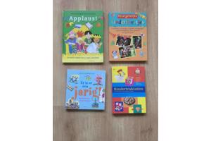 Kinderfeest, kindertraktaties, toneelspelen boeken