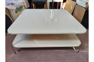 Vierkante IKEA salontafel